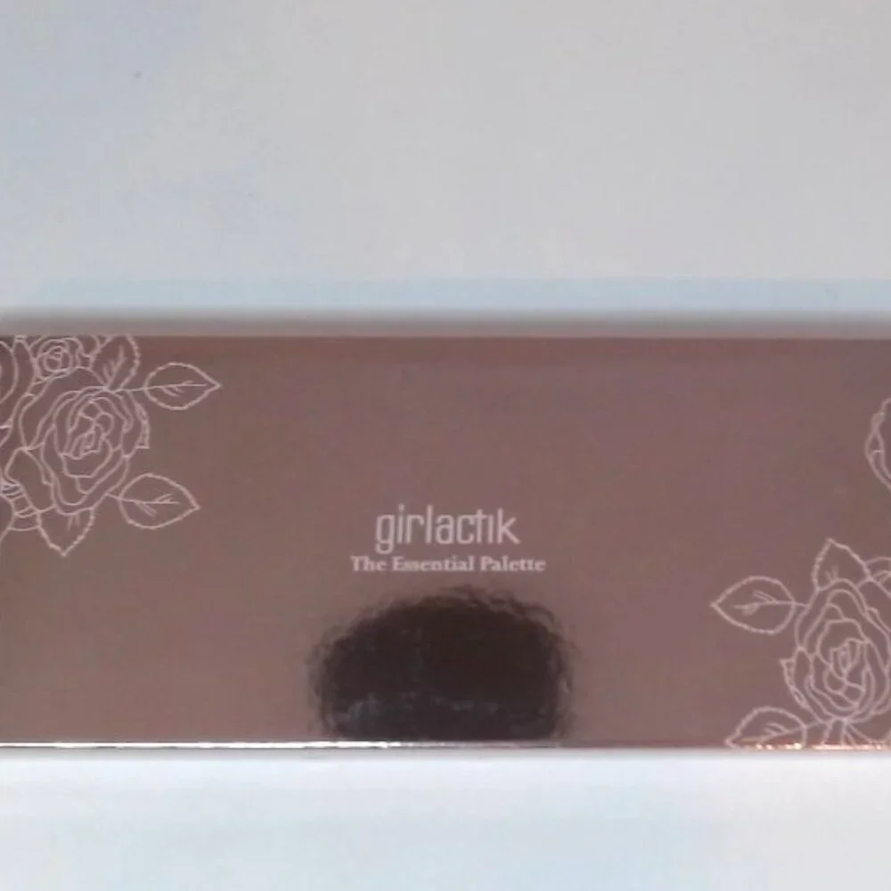 Girlactik‎ The Essential Eyeshadow Palette 12 Shade BNIB